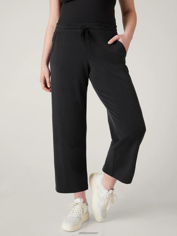 Athleta Seasoft Straight Crop Pant Women Black Clothing VHFL249